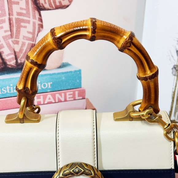 Gucci Red, White, and Black Satchel with Bamboo Handle - Picture 4 of 17